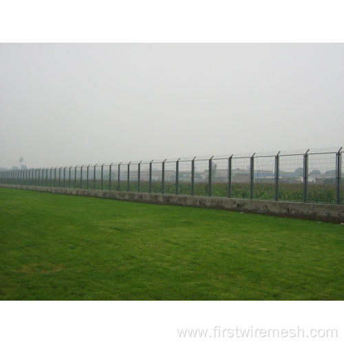 Welded Wire Mesh Fence